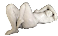 Mujer acostada, mármol guatemala, 47 x 19 x 20 cm